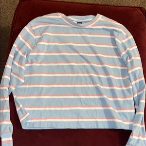 Women’s Cropped long Sleeve.